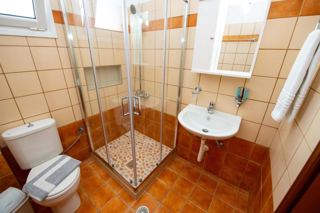 Astrakeri Lena'S Apartments מראה חיצוני תמונה