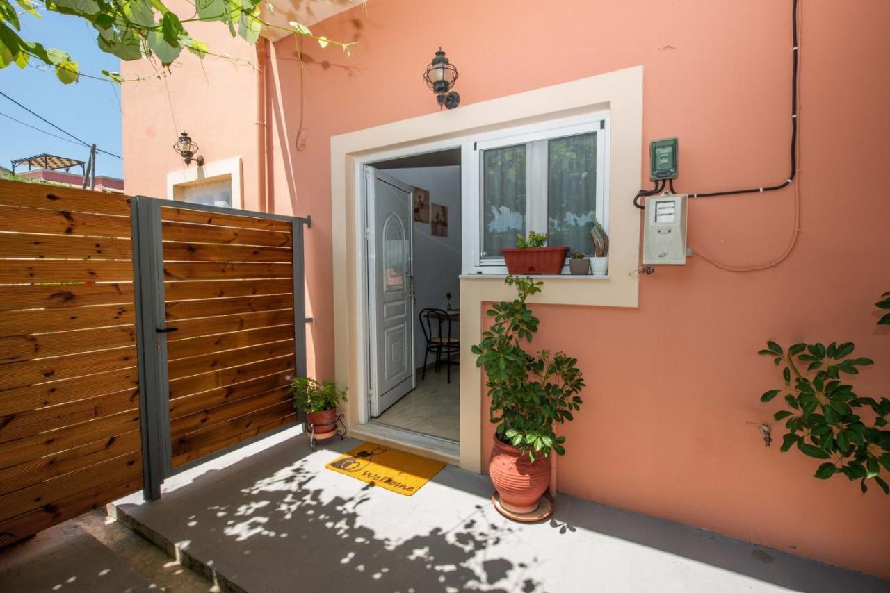 Astrakeri Lena'S Apartments מראה חיצוני תמונה