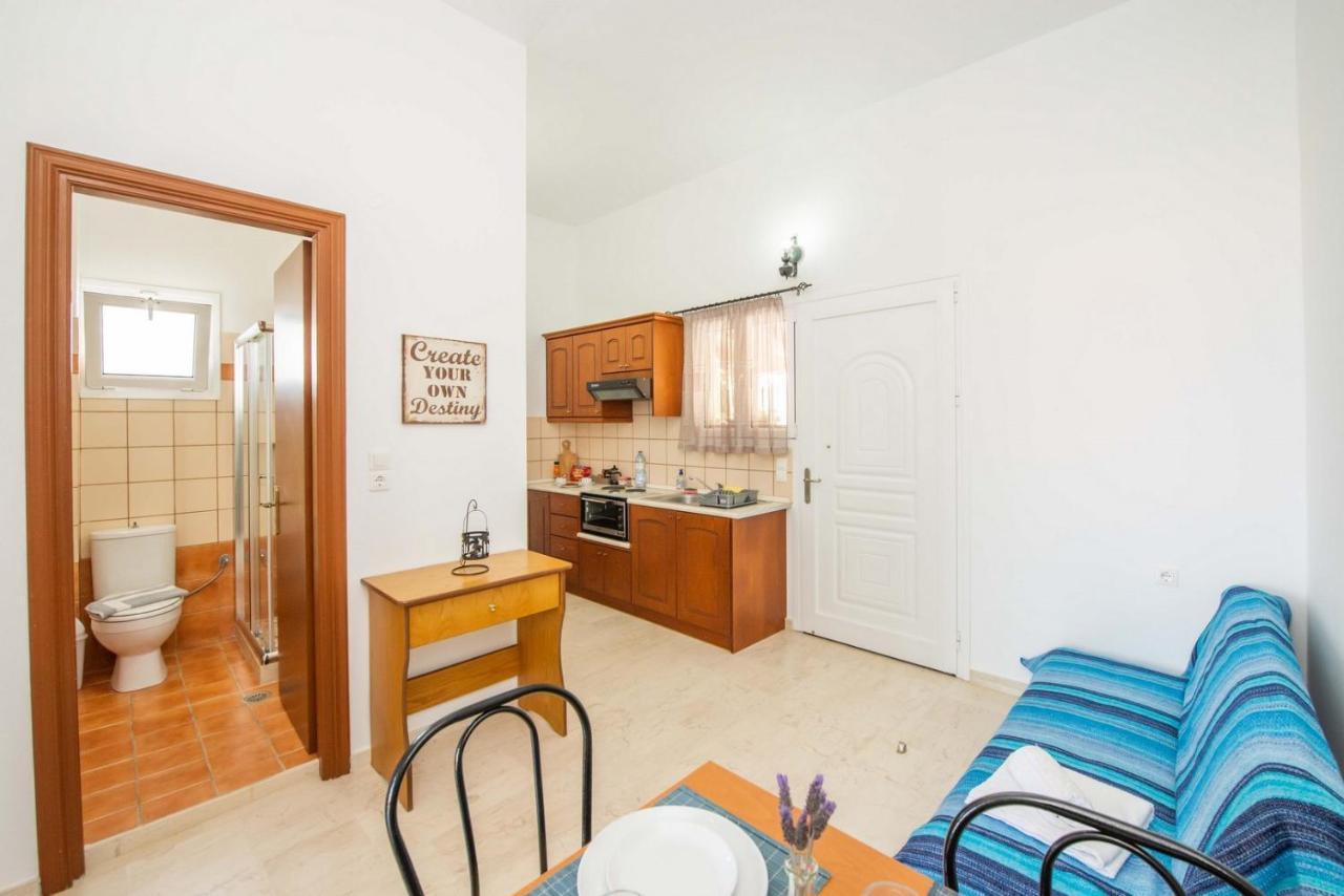 Astrakeri Lena'S Apartments מראה חיצוני תמונה