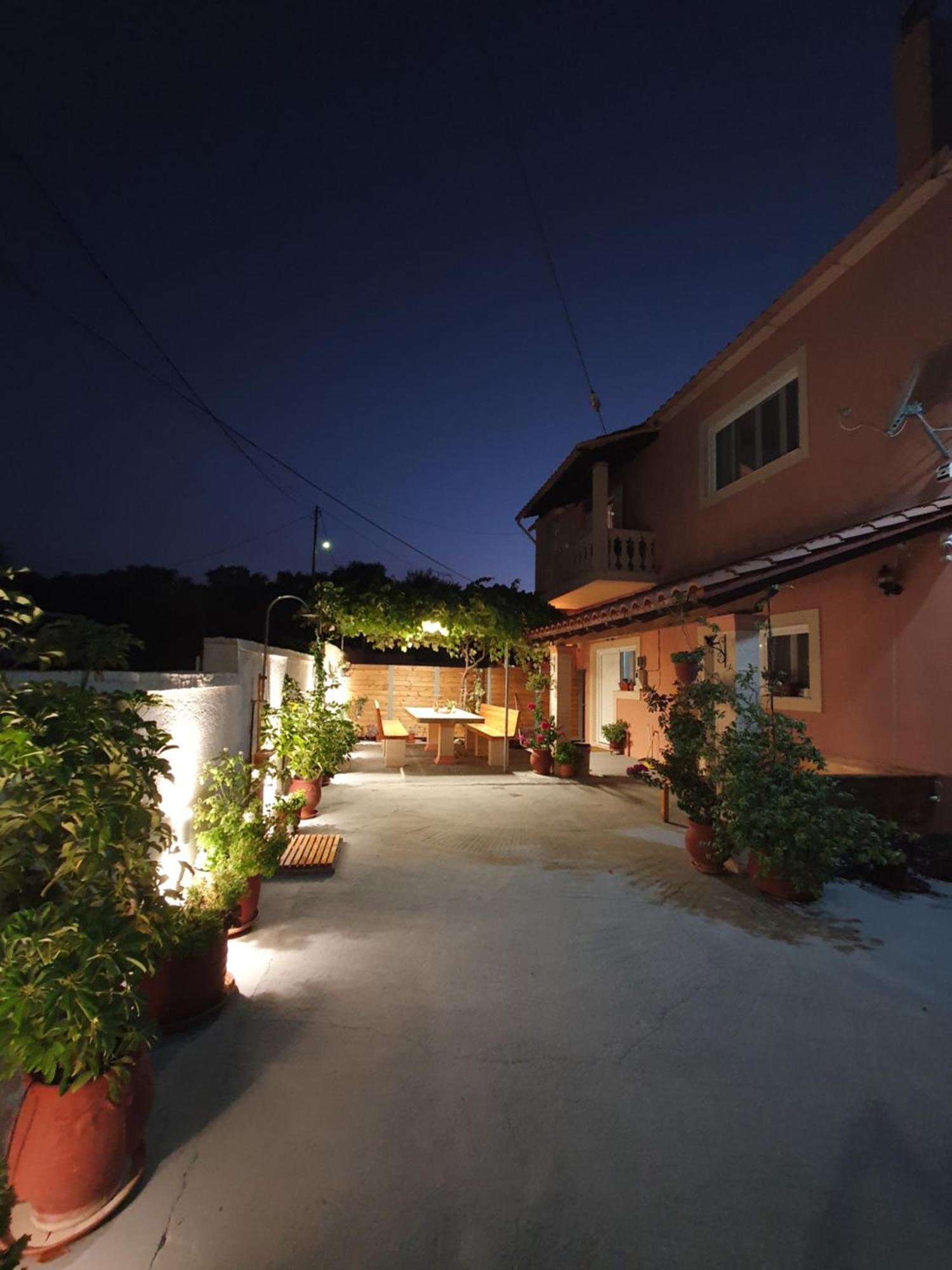 Astrakeri Lena'S Apartments מראה חיצוני תמונה